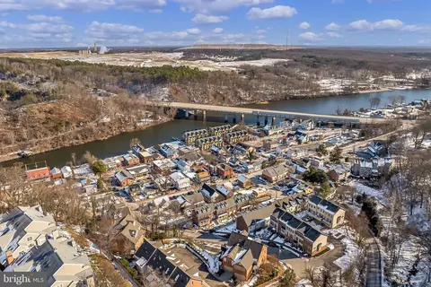 View/Area - 227 Mill St, Occoquan, VA 22125 photo 1 of 12