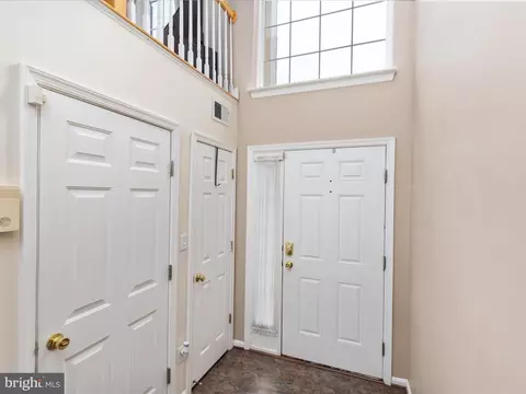 10121 Pale Rose Loop, Bristow, VA 20136 photo 3