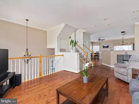 10121 Pale Rose Loop, Bristow, VA 20136 photo 9