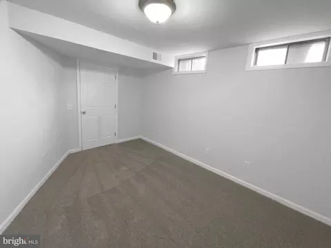 8245 Crackling Fire Dr, Gainesville, VA 20155 photo 37
