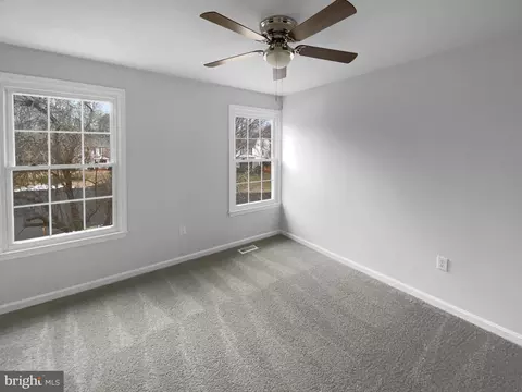 8245 Crackling Fire Dr, Gainesville, VA 20155 photo 26