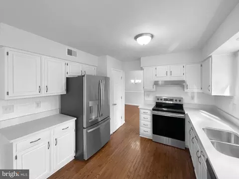 8245 Crackling Fire Dr, Gainesville, VA 20155 photo 13