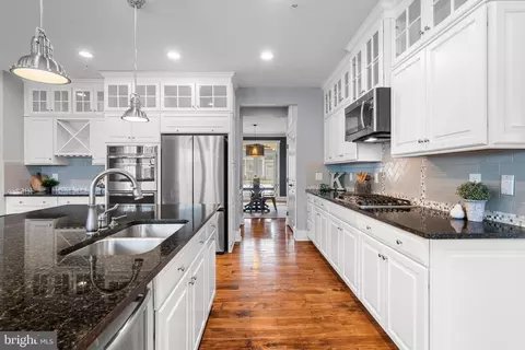 Entry Way - 17153 Gullwing Dr, Dumfries, VA 22026 photo 5 of 16