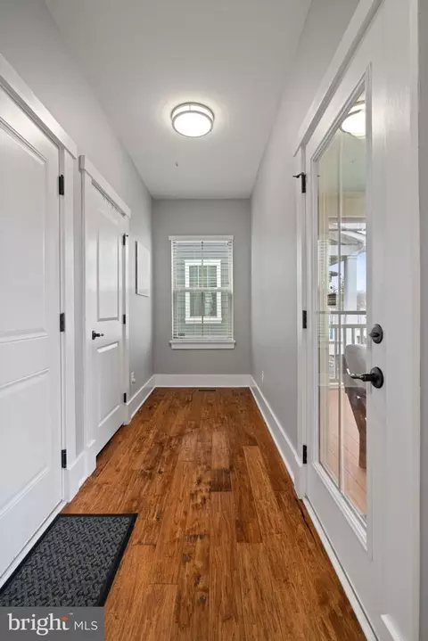 Entry Way - 17153 Gullwing Dr, Dumfries, VA 22026 photo 8 of 16