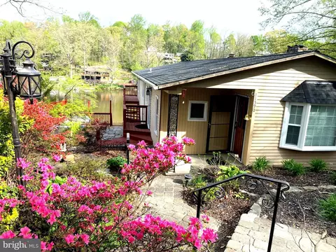 11590 Temple Loop, Manassas, VA 20112