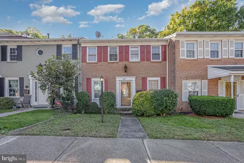 1429 Deerfield Ln, Woodbridge, VA 22191