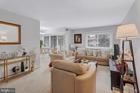 1604 Renate Dr #204, Woodbridge, VA 22192
