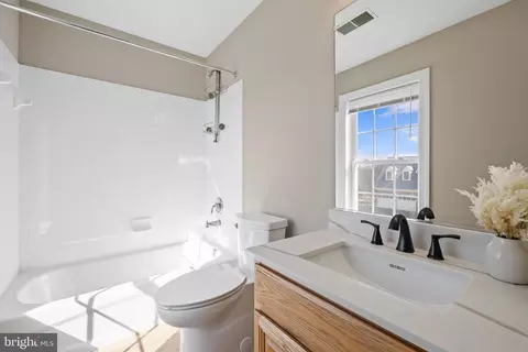 Bath - 12669 Crabtree Falls Dr, Bristow, VA 20136 photo 6 of 7
