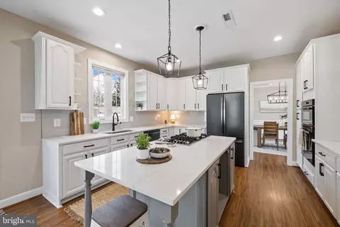 Kitchen - 12669 Crabtree Falls Dr, Bristow, VA 20136 photo 4 of 6