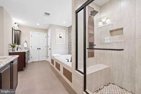 Entry Way - 12669 Crabtree Falls Dr, Bristow, VA 20136 photo 10 of 12