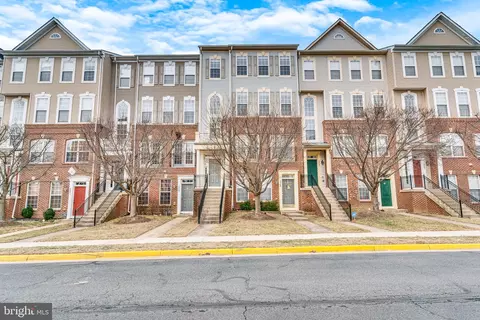 15565 John Diskin Cir, Woodbridge, VA 22191