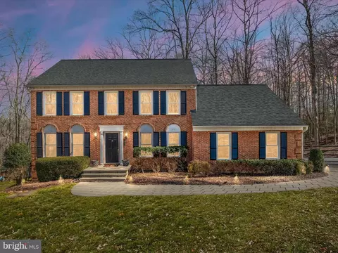 10033 Lake Occoquan Dr, Manassas, VA 20111
