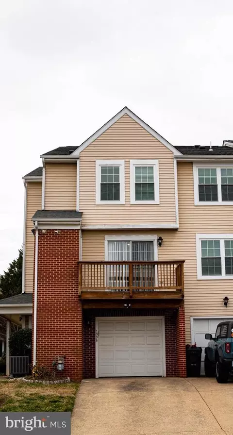 7998 Coachcrest Ct, Manassas, VA 20109