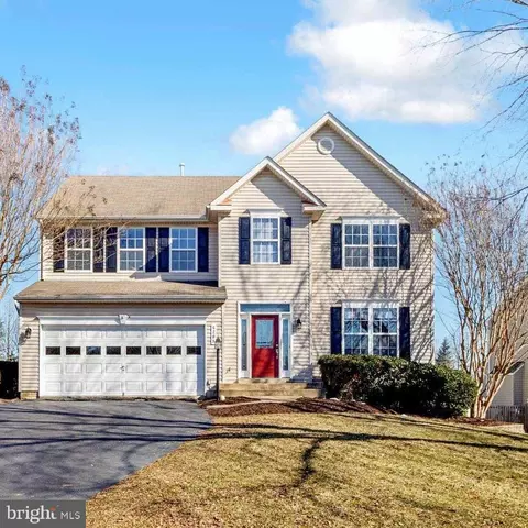 6208 Oscar Ct, Woodbridge, VA 22193