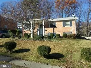 14320 Chesterfield Dr, Woodbridge, VA 22191