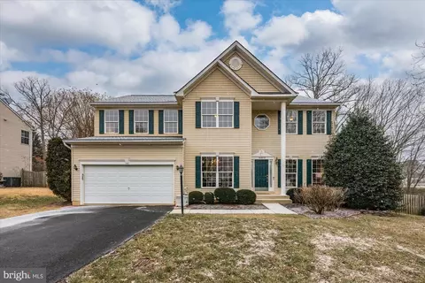 10373 Plum Tree Ct, Manassas, VA 20110