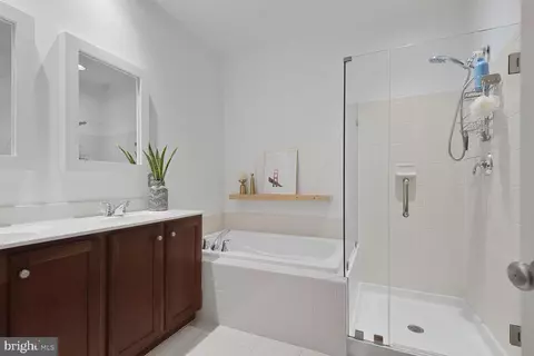 7943 Crescent Park Dr, Gainesville, VA 20155 photo 18