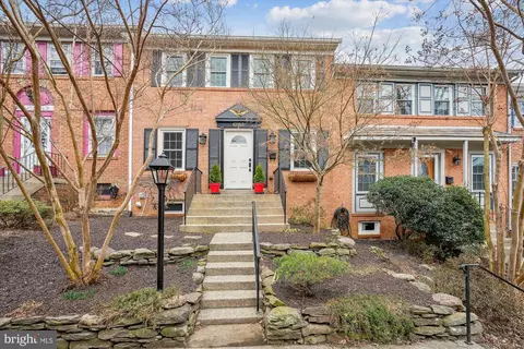 13153 Rock Ridge Ln, Woodbridge, VA 22191