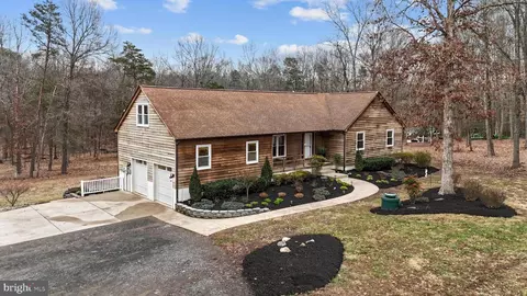 11041 Round Hill Dr, Nokesville, VA 20181