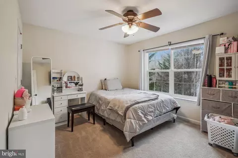 2844 Myrtlewood Dr, Dumfries, VA 22026 photo 16