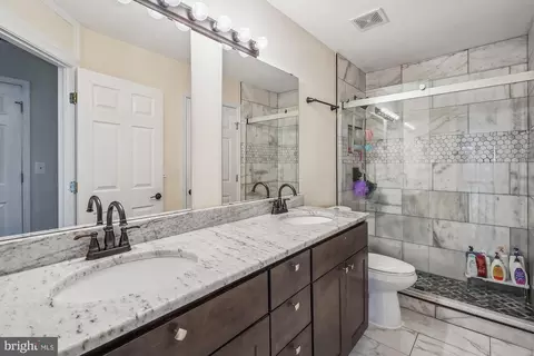 2844 Myrtlewood Dr, Dumfries, VA 22026 photo 17