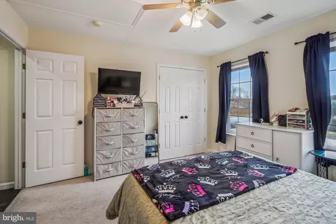 2844 Myrtlewood Dr, Dumfries, VA 22026 photo 14