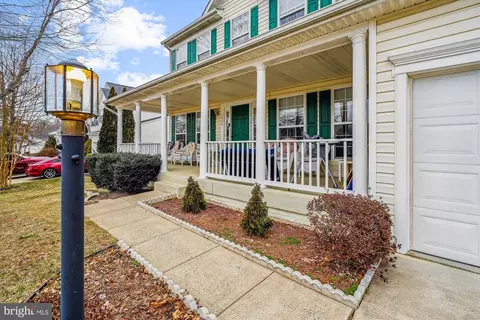 2844 Myrtlewood Dr, Dumfries, VA 22026 photo 2