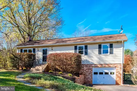 4214 Jackson Mill Rd, Haymarket, VA 20169