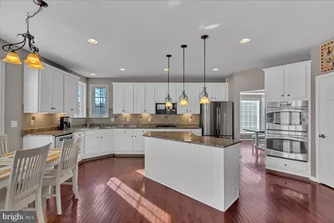 14100 Redstart Ct, Gainesville, VA 20155 photo 12