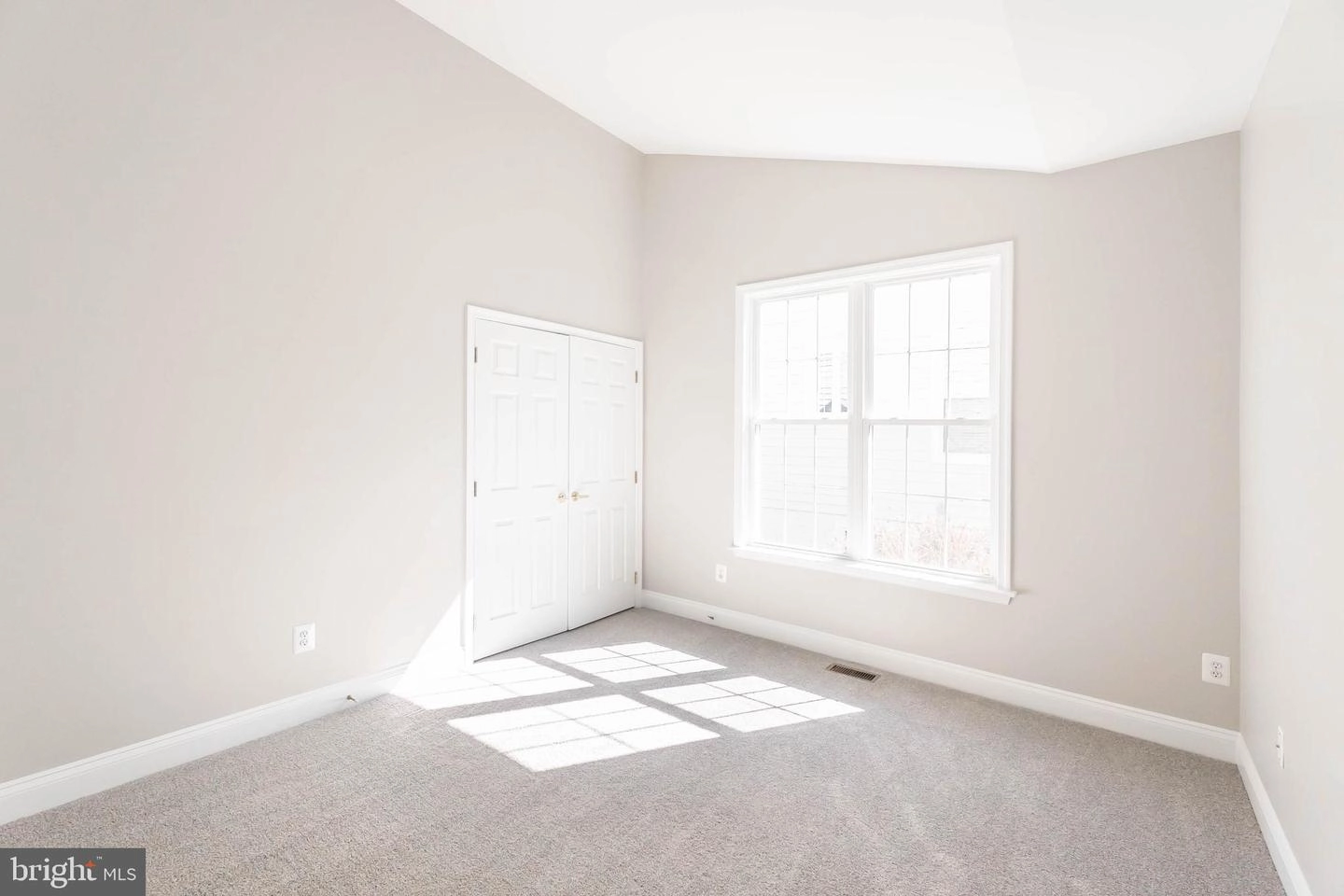6820 Saddle Run Way, Gainesville, VA 20155 photo 17