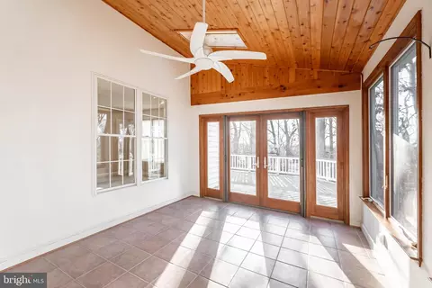 6820 Saddle Run Way, Gainesville, VA 20155 photo 16