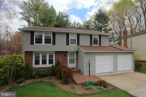 15303 Edgehill Dr, Dumfries, VA 22025
