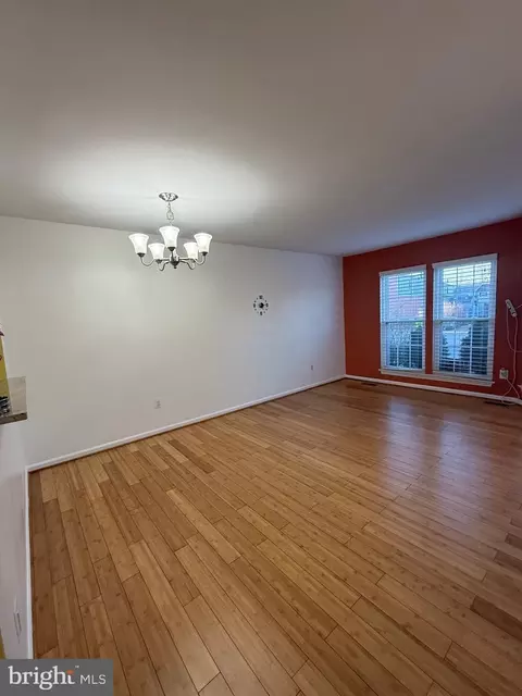 Living - 3679 Tavern Way, Triangle, VA 22172 photo 2 of 6