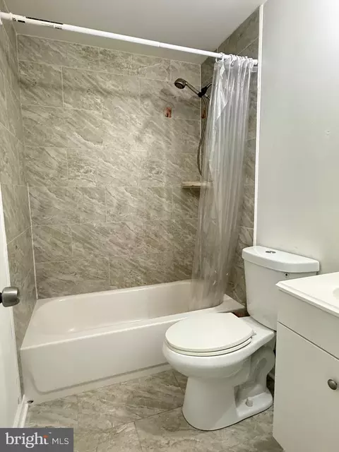 Bath - 3679 Tavern Way, Triangle, VA 22172 photo 5 of 5