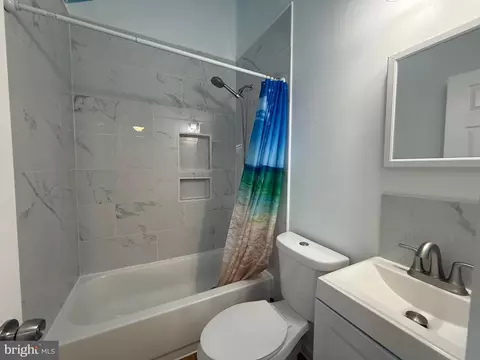 Bath - 3679 Tavern Way, Triangle, VA 22172 photo 2 of 5