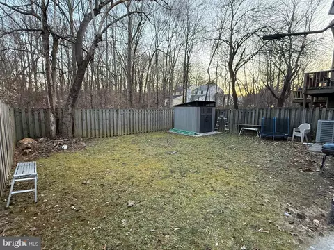 Exterior - 3679 Tavern Way, Triangle, VA 22172 photo 2 of 3