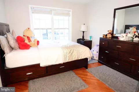 Bedroom - 7612 Maracaibo Ct, Gainesville, VA 20155 photo 3 of 5