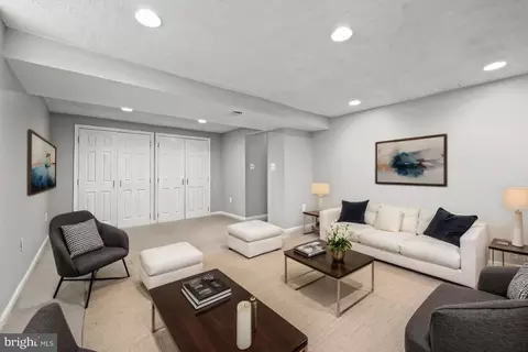 Living - 4222 Avon Dr, Dumfries, VA 22025 photo 3 of 3