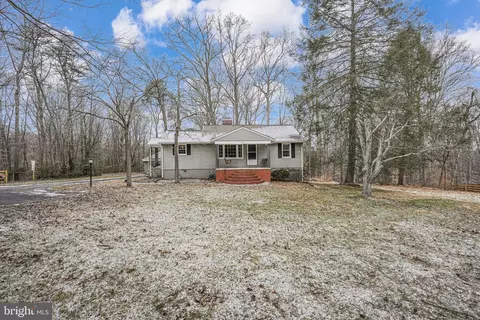 5946 Yates Ford Rd, Manassas, VA 20111