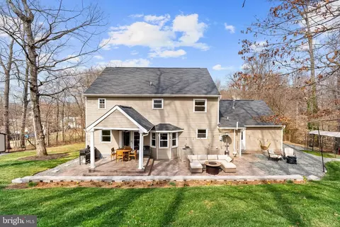 Other - 18571 Old Triangle Rd, Triangle, VA 22172 photo 14 of 15