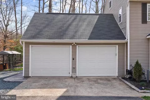 Other - 18571 Old Triangle Rd, Triangle, VA 22172 photo 11 of 15