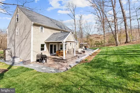 Other - 18571 Old Triangle Rd, Triangle, VA 22172 photo 13 of 15