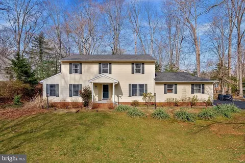 8129 Blandsford Dr, Manassas, VA 20111