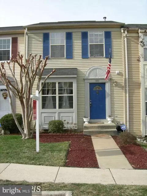1991 Winslow Ct, Woodbridge, VA 22191