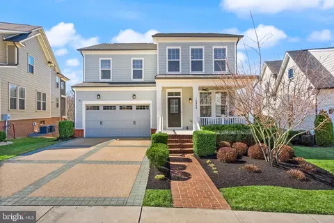 16988 Takeaway Ln, Dumfries, VA 22026