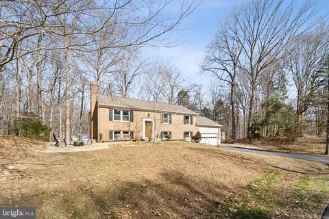6530 Kris Ct, Manassas, VA 20111