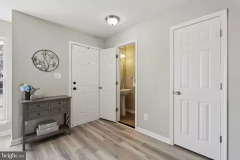 5014 Barnacle Pl, Dumfries, VA 22025 photo 11