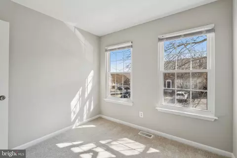 5014 Barnacle Pl, Dumfries, VA 22025 photo 18