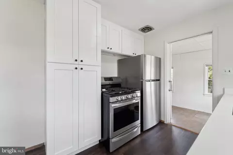 8016 Mace Cir, Manassas, VA 20111 photo 11