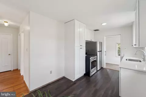 8016 Mace Cir, Manassas, VA 20111 photo 10